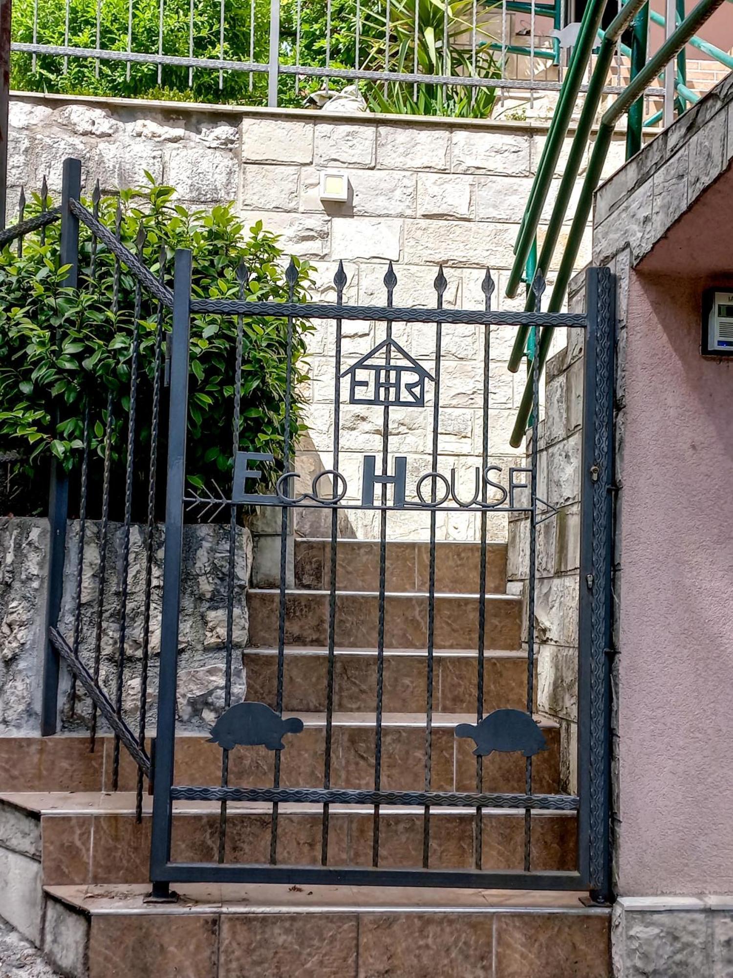 Ecohouse Risan Studio מראה חיצוני תמונה